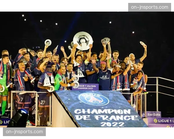 法国残疾人足球锦标赛落幕，冠军球队获法甲俱乐部邀请参观训练